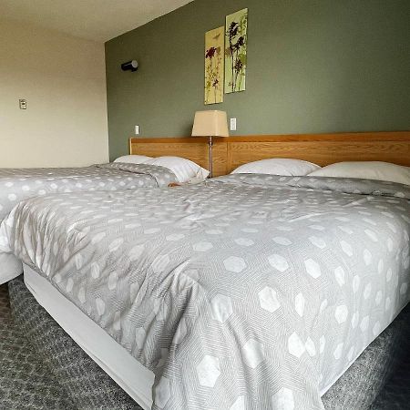 Hillview Motel Vanderhoof Exterior foto